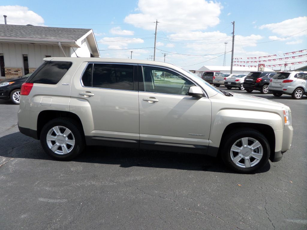 Photo 2 of this GMC TERRAIN