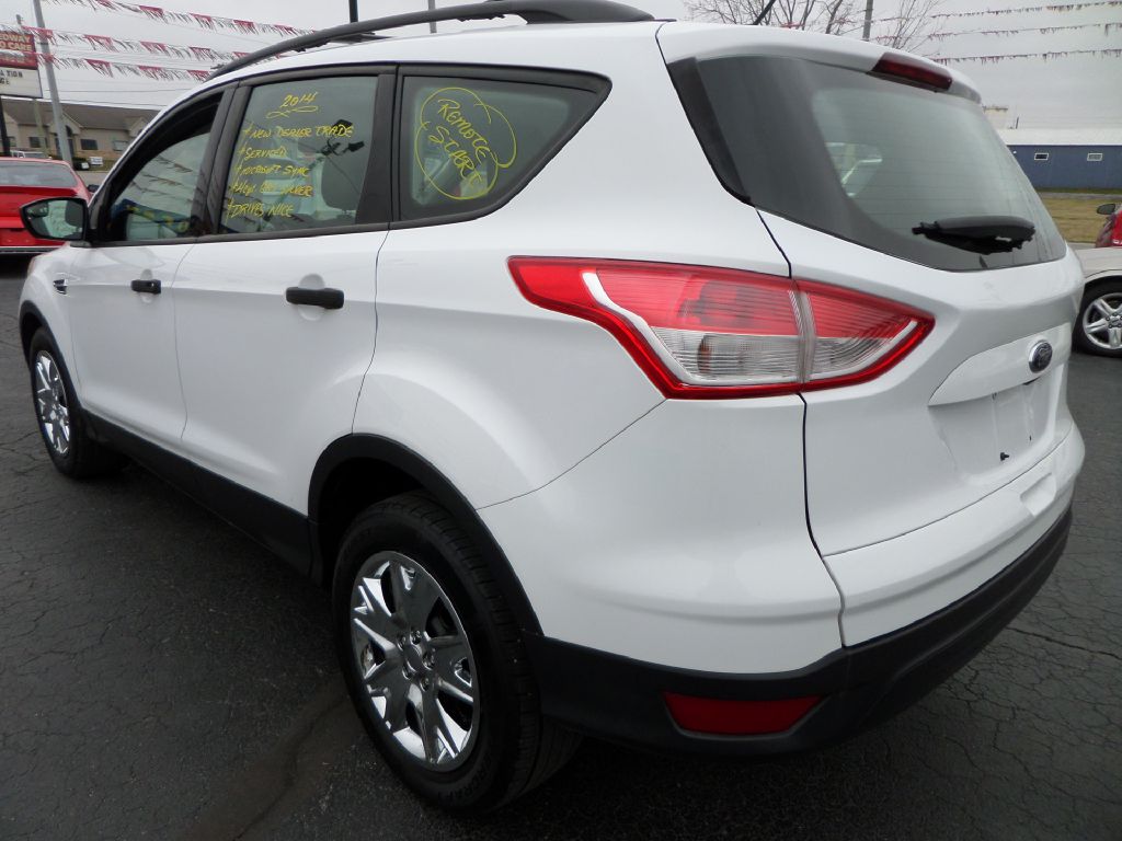 Photo 10 of this FORD ESCAPE