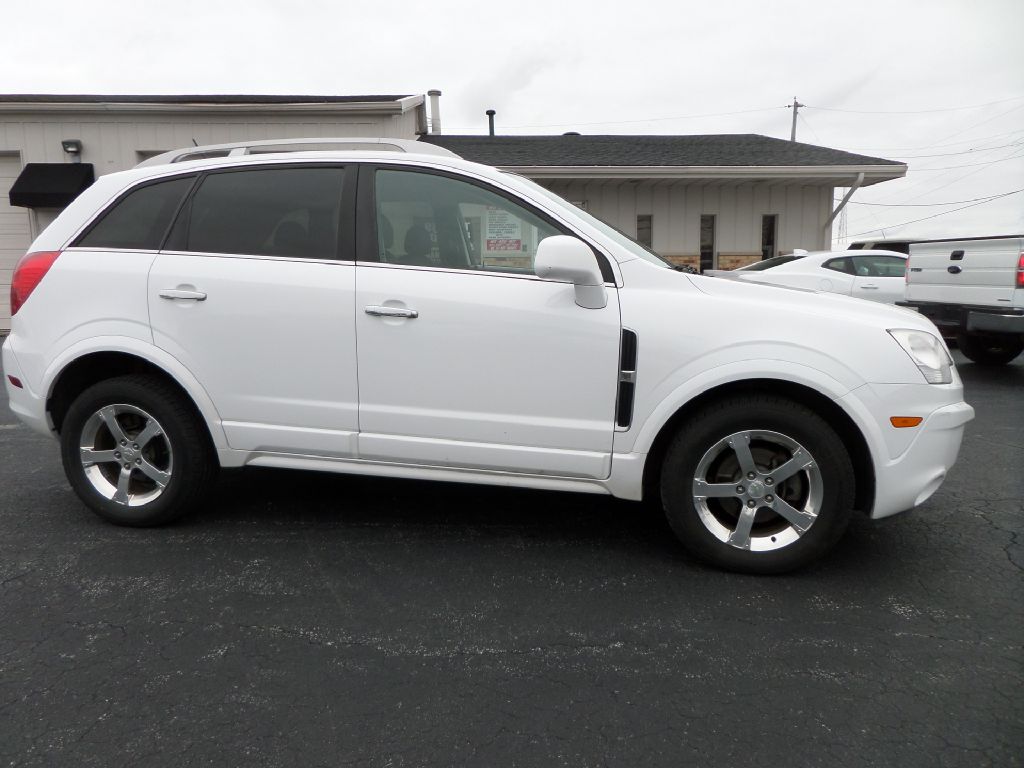 Photo 2 of this CHEVROLET CAPTIVA