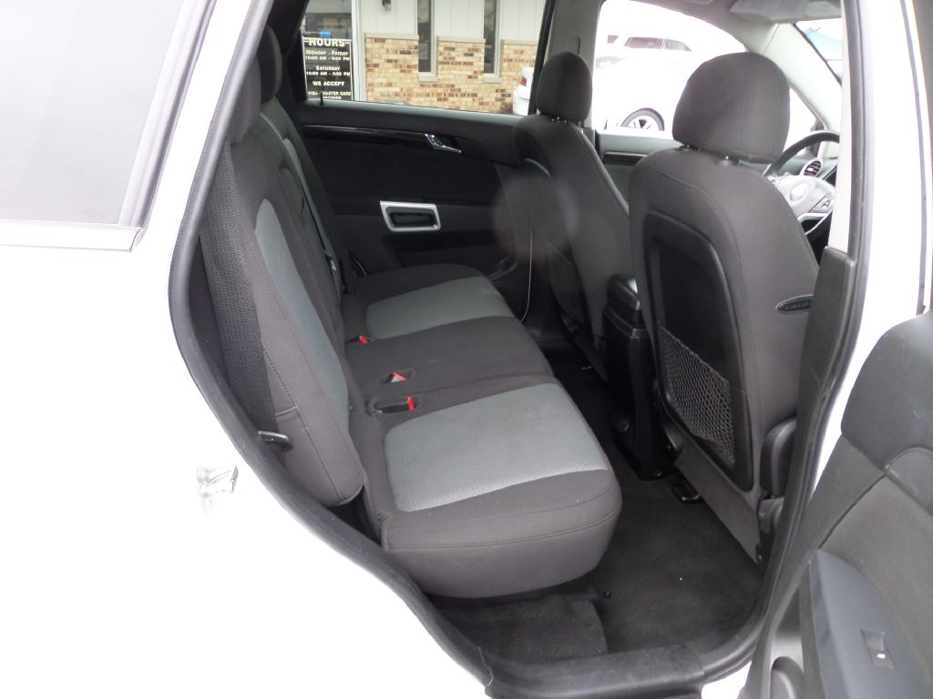 Photo 15 of this CHEVROLET CAPTIVA