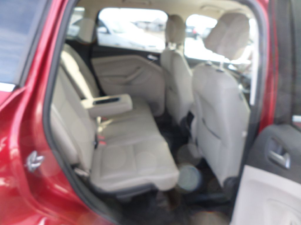 Photo 6 of this FORD ESCAPE