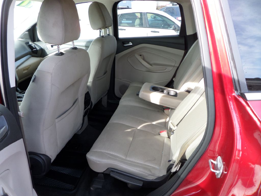 Photo 13 of this FORD ESCAPE