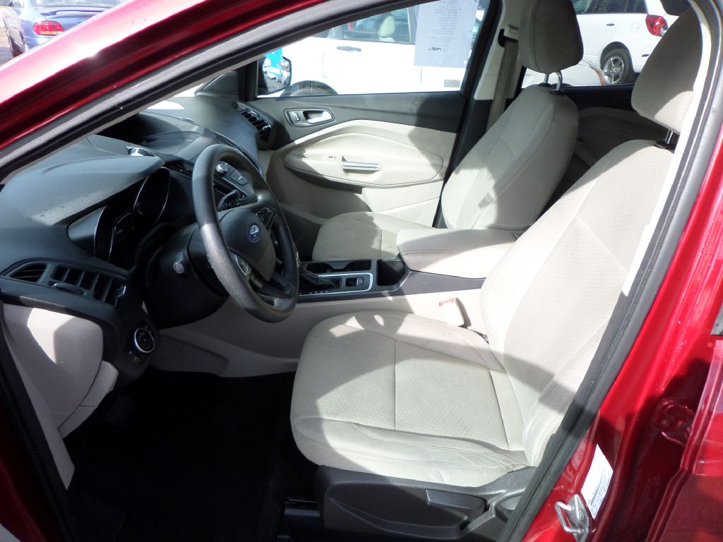 Photo 8 of this FORD ESCAPE