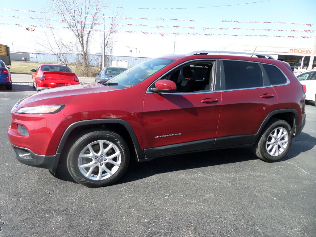 Photo 7 of this JEEP CHEROKEE