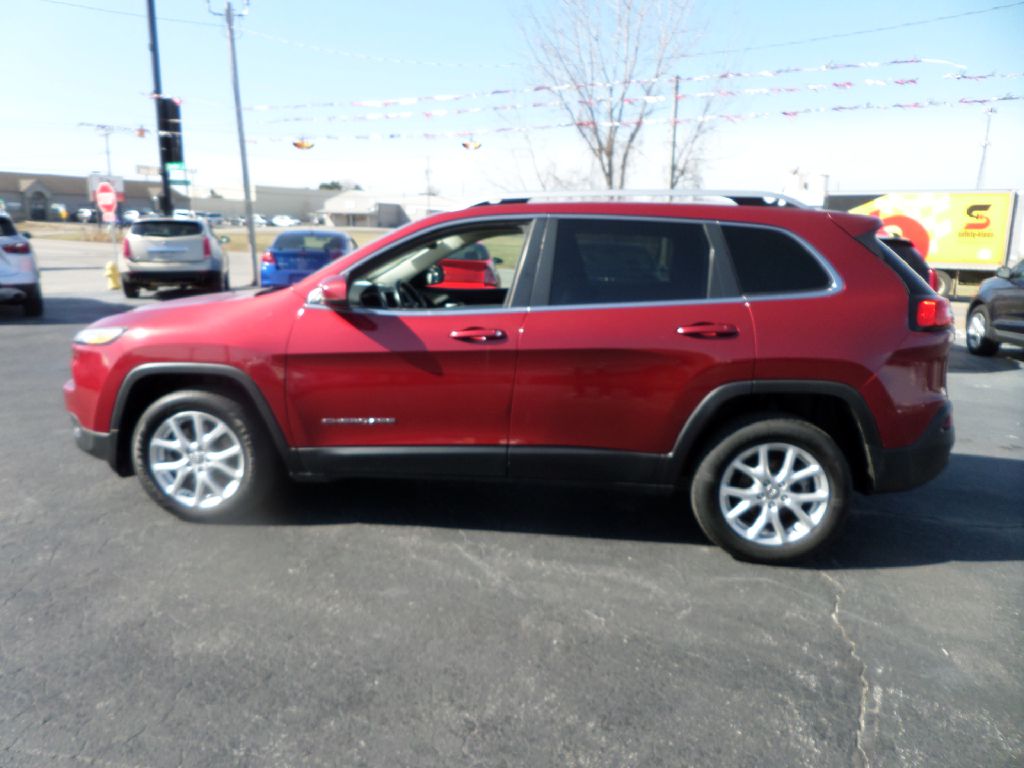 Photo 4 of this JEEP CHEROKEE