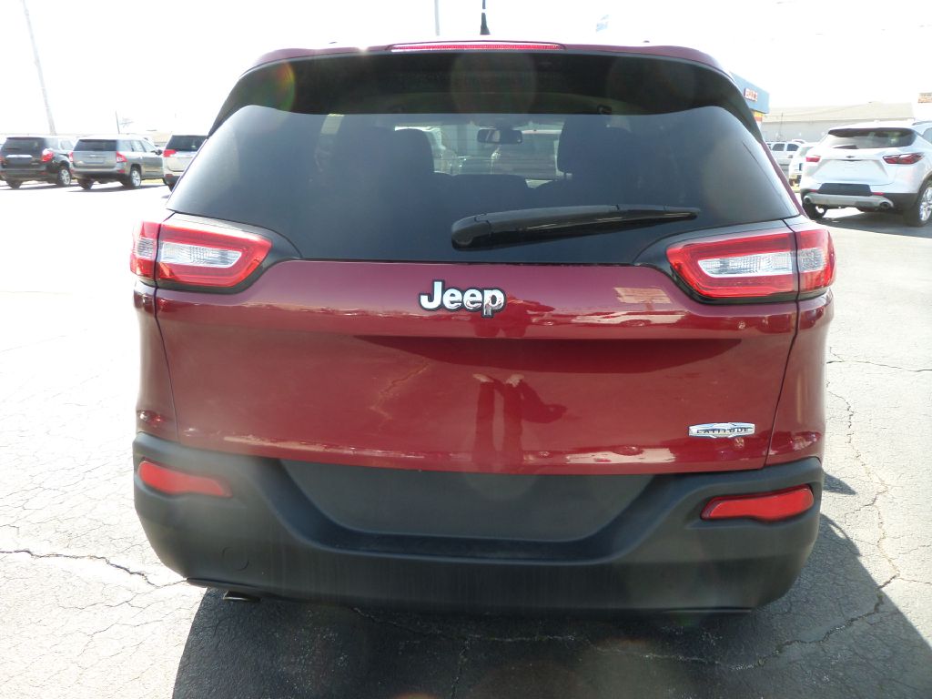 Photo 8 of this JEEP CHEROKEE