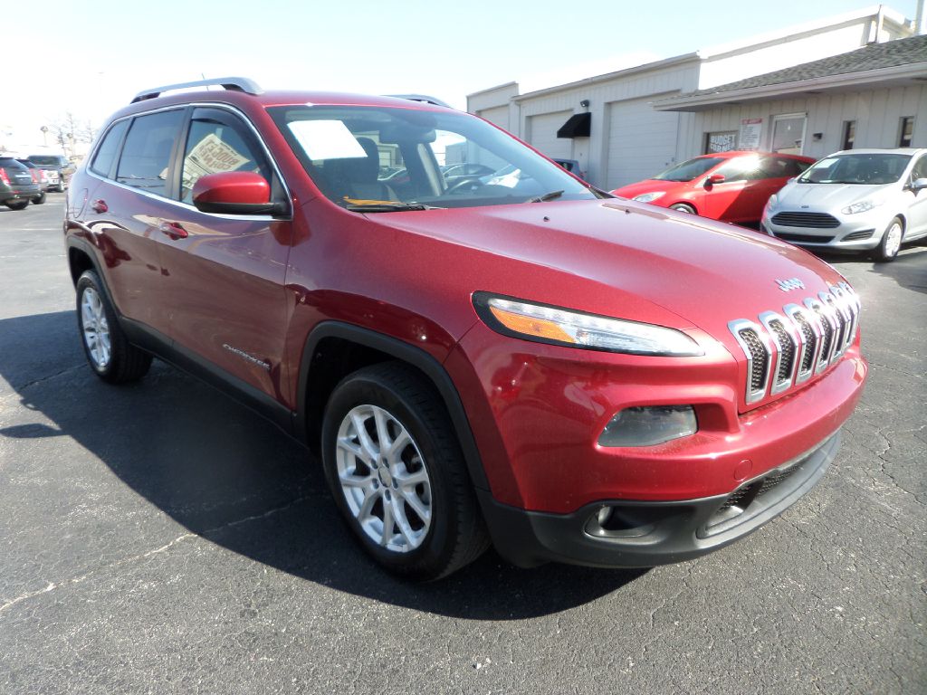 Photo 11 of this JEEP CHEROKEE