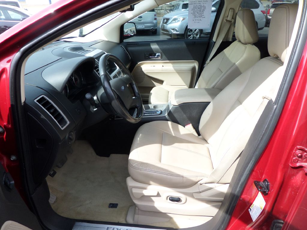 Photo 3 of this FORD EDGE