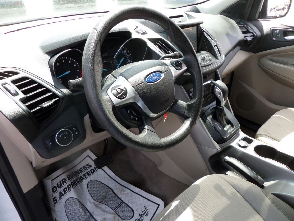 Photo 3 of this FORD ESCAPE