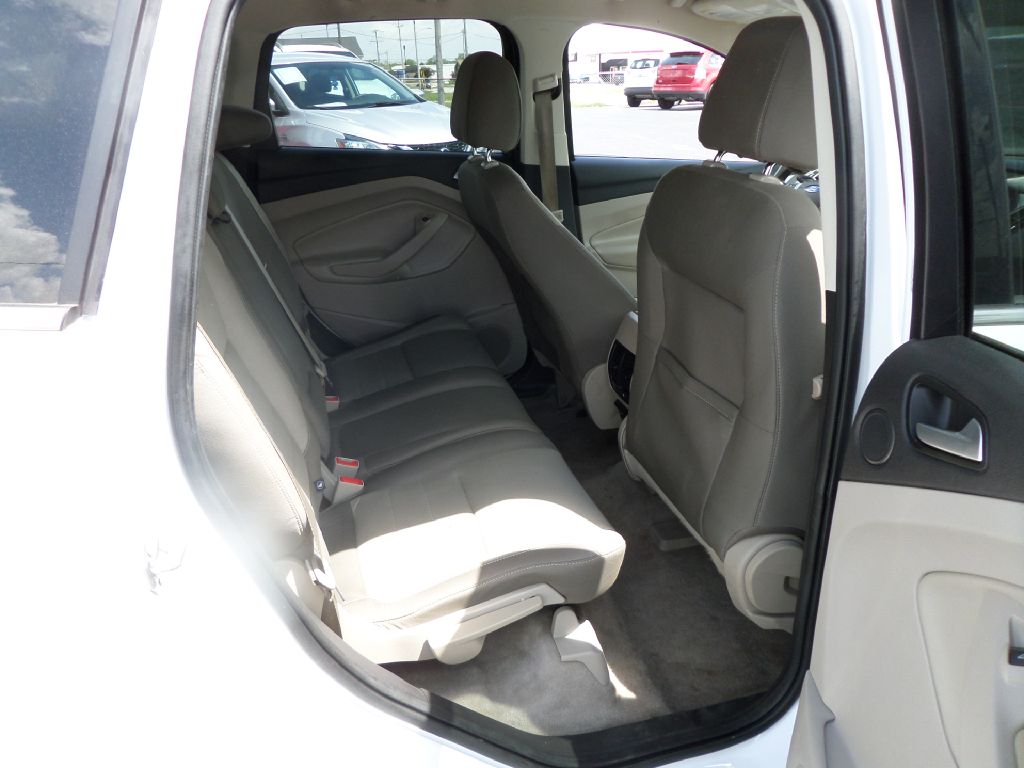 Photo 13 of this FORD ESCAPE