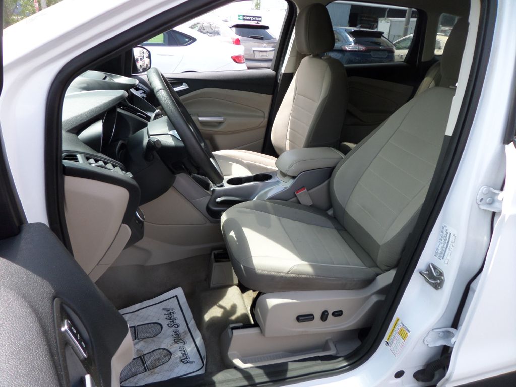 Photo 12 of this FORD ESCAPE