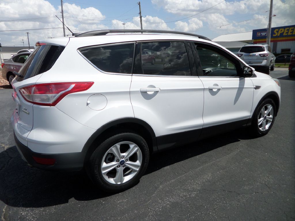 Photo 4 of this FORD ESCAPE