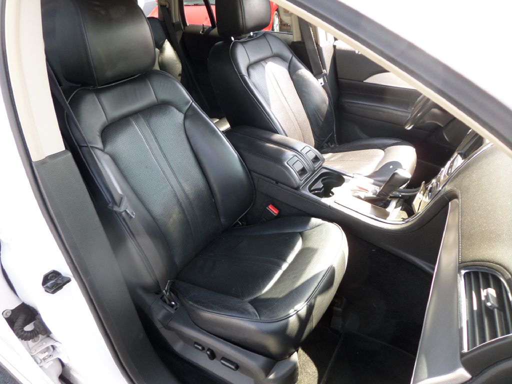 Photo 12 of this LINCOLN MKX