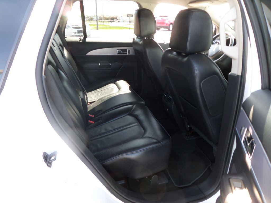 Photo 9 of this LINCOLN MKX