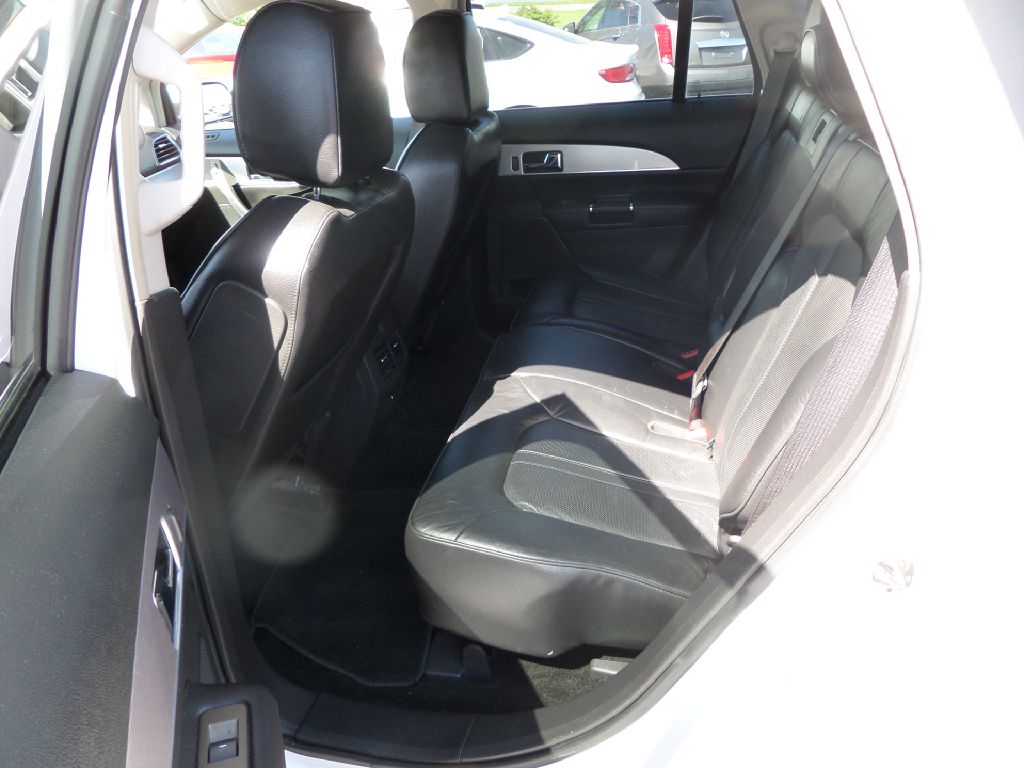 Photo 6 of this LINCOLN MKX