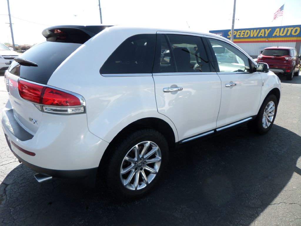 Photo 10 of this LINCOLN MKX