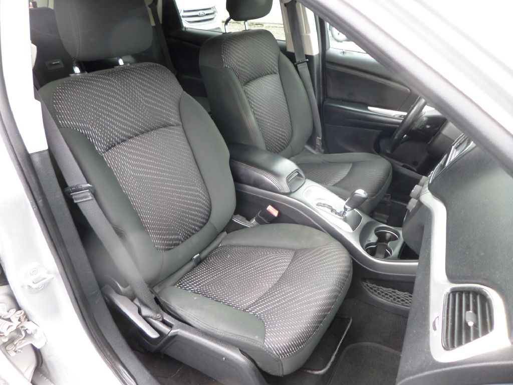 Photo 9 of this DODGE JOURNEY