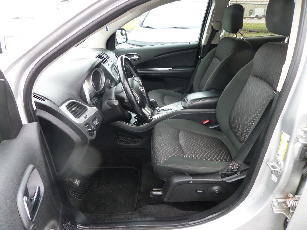 Photo 3 of this DODGE JOURNEY