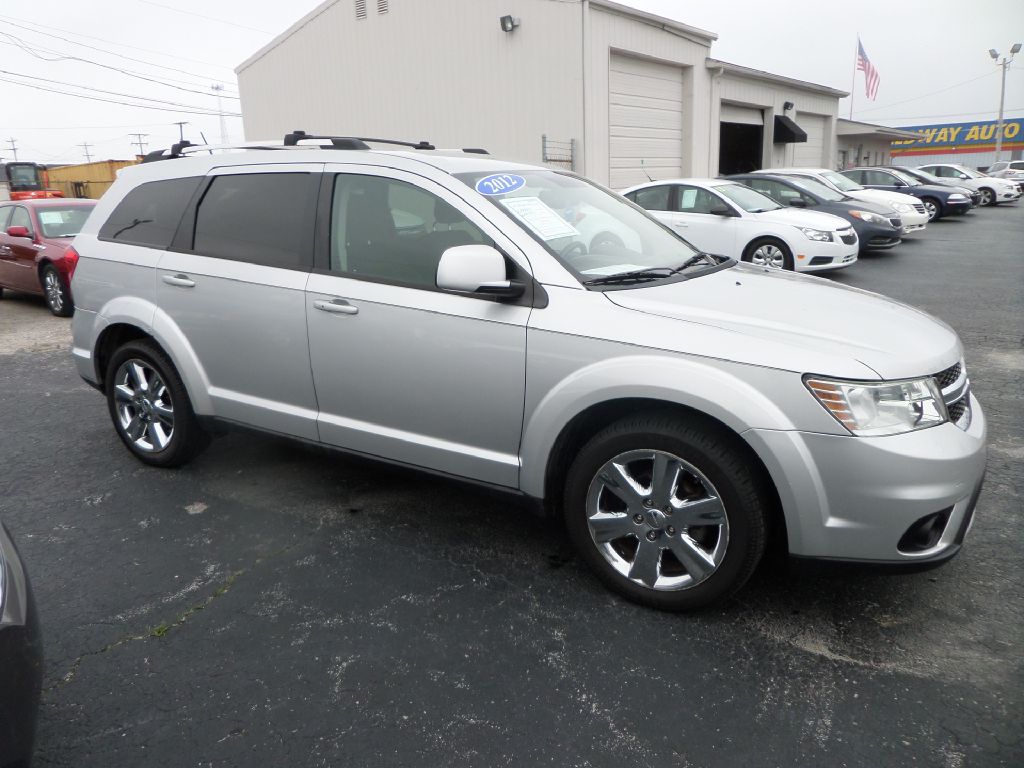 Photo 2 of this DODGE JOURNEY