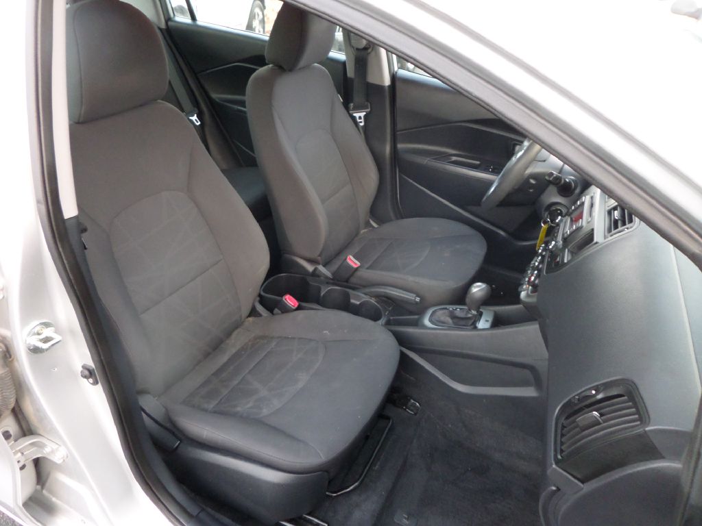 Photo 6 of this KIA RIO