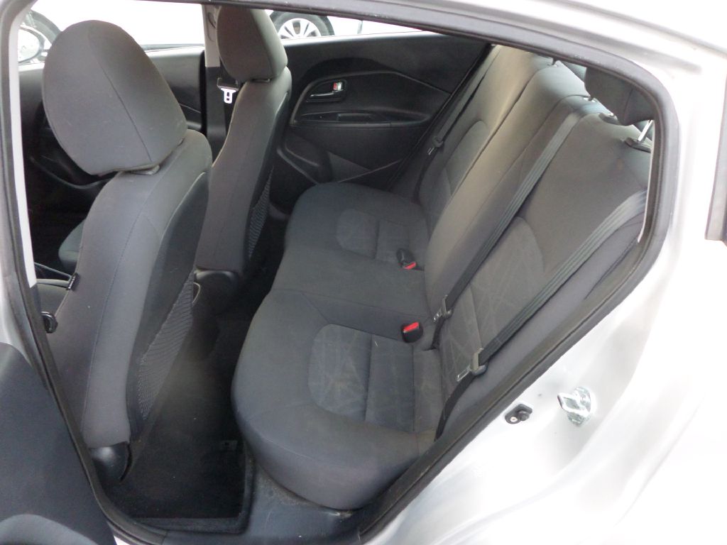 Photo 12 of this KIA RIO