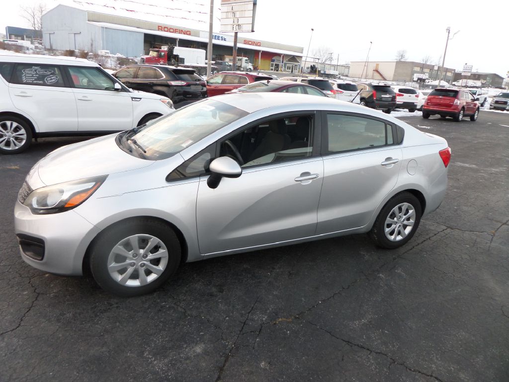 Photo 5 of this KIA RIO