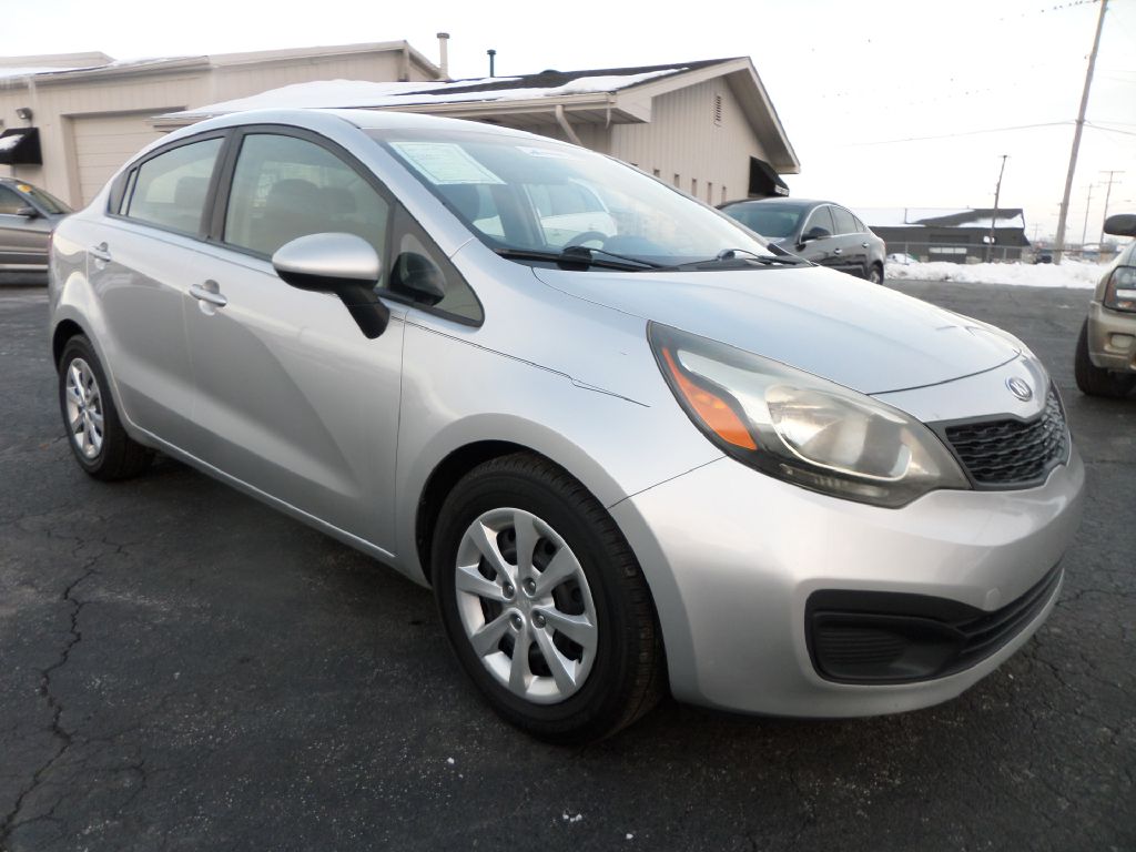Photo 13 of this KIA RIO