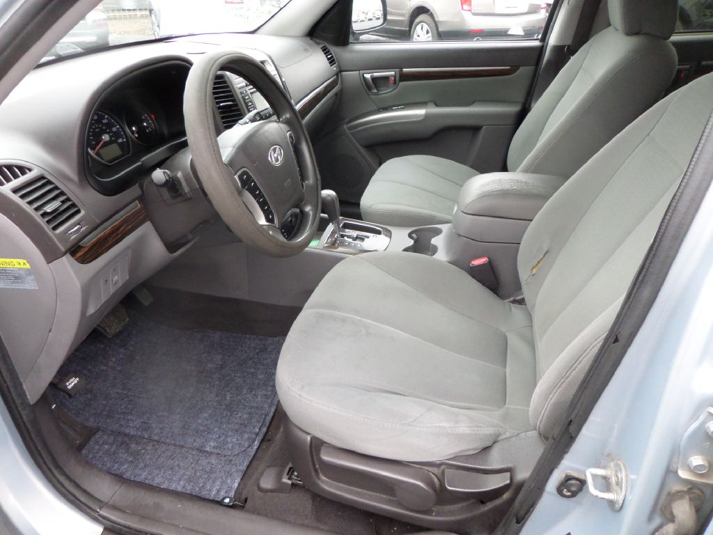 Photo 3 of this HYUNDAI SANTA FE