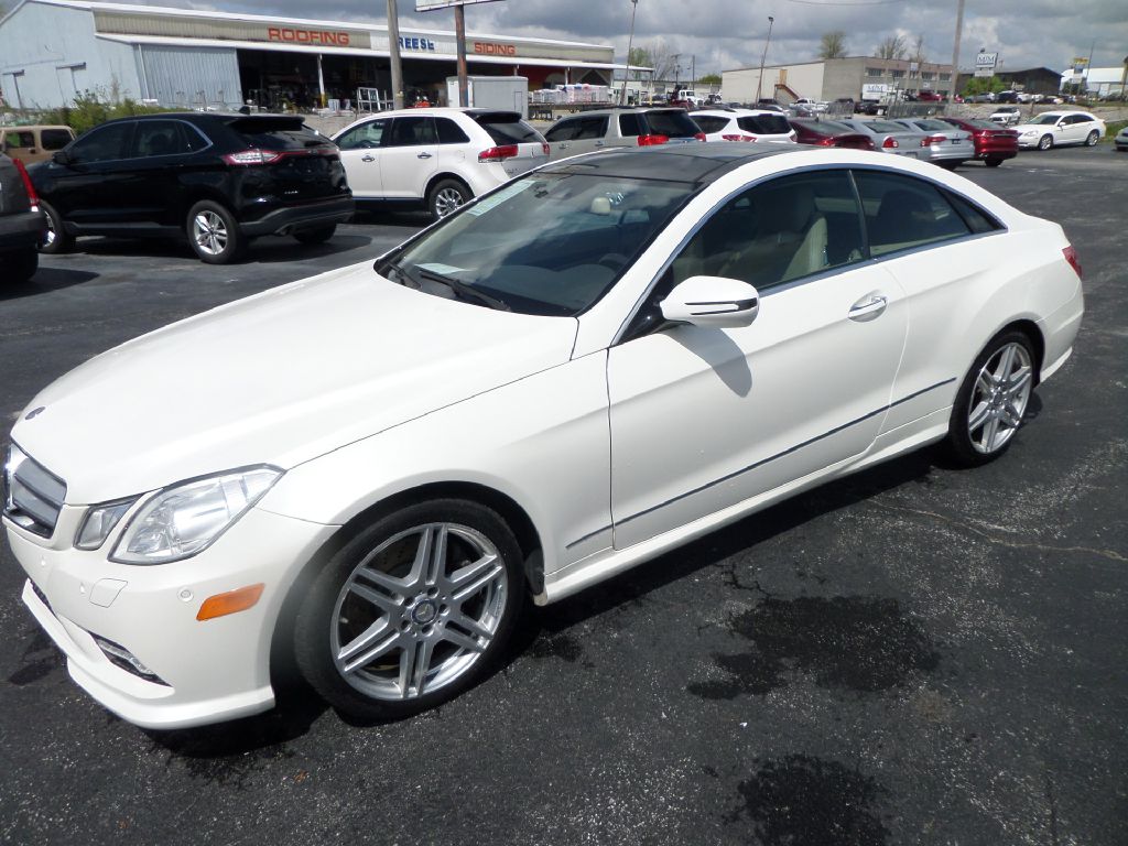 Photo 7 of this MERCEDES-BENZ E-CLASS