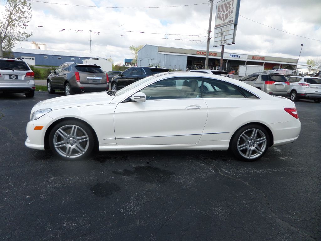 Photo 4 of this MERCEDES-BENZ E-CLASS