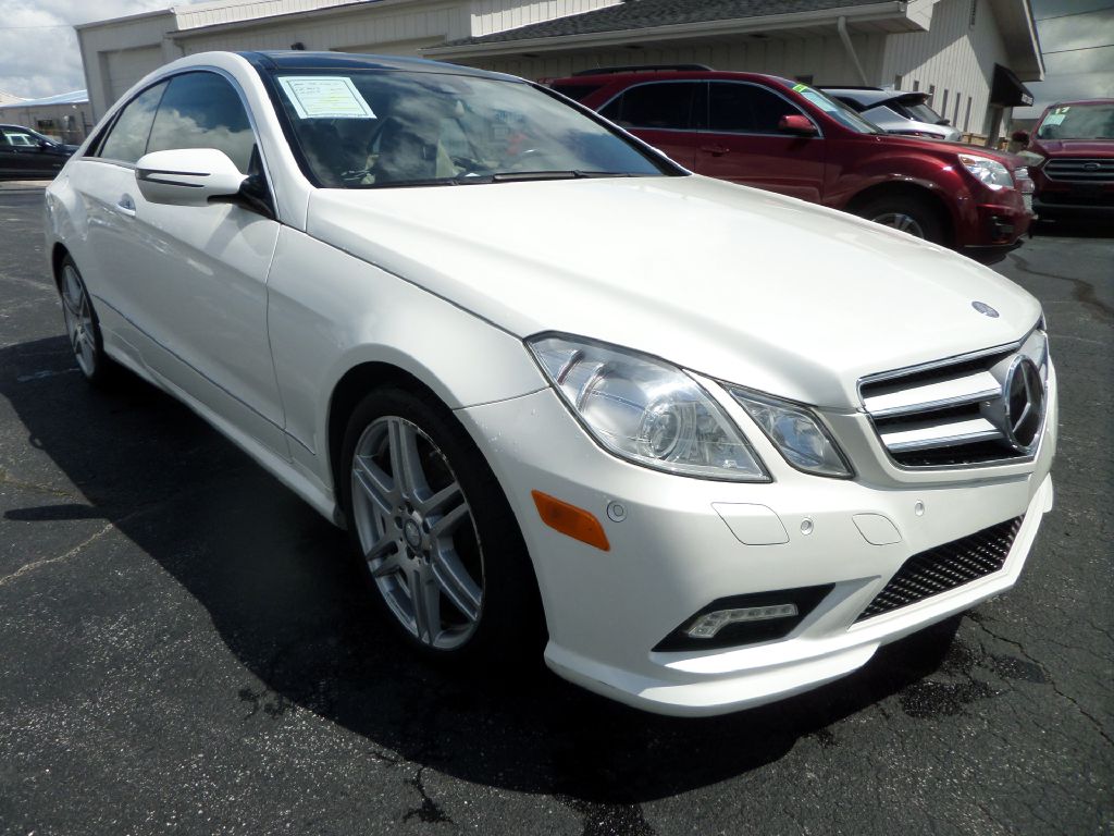 Photo 12 of this MERCEDES-BENZ E-CLASS
