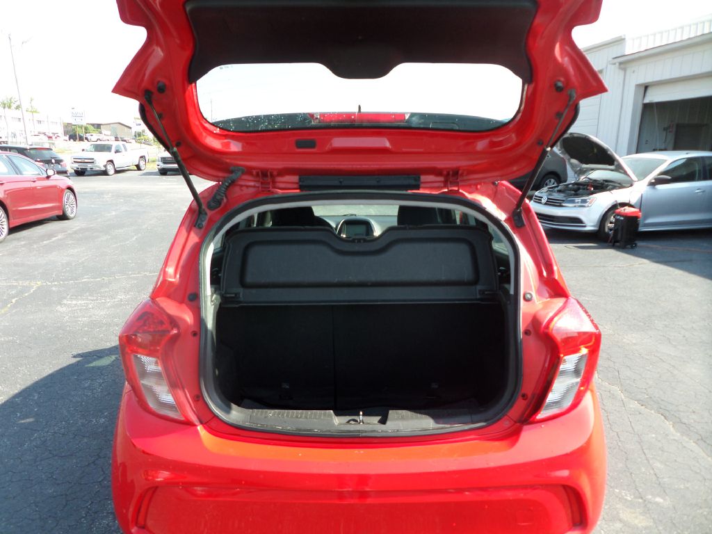 Photo 8 of this CHEVROLET SPARK