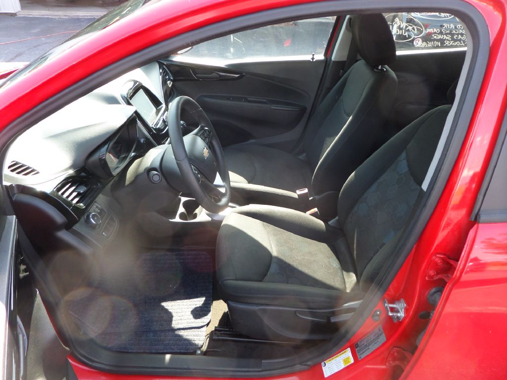 Photo 13 of this CHEVROLET SPARK