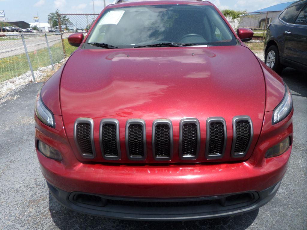 Photo 13 of this JEEP CHEROKEE