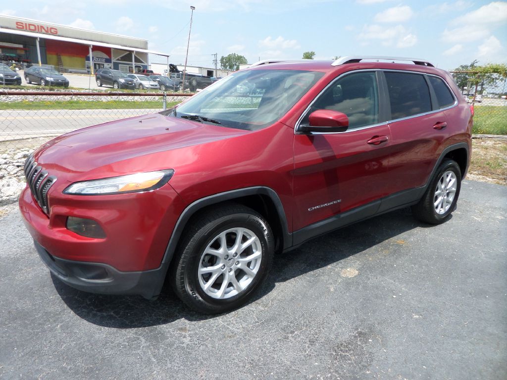 Photo 15 of this JEEP CHEROKEE