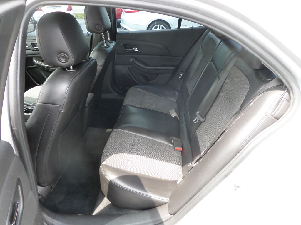 Photo 11 of this CHEVROLET MALIBU
