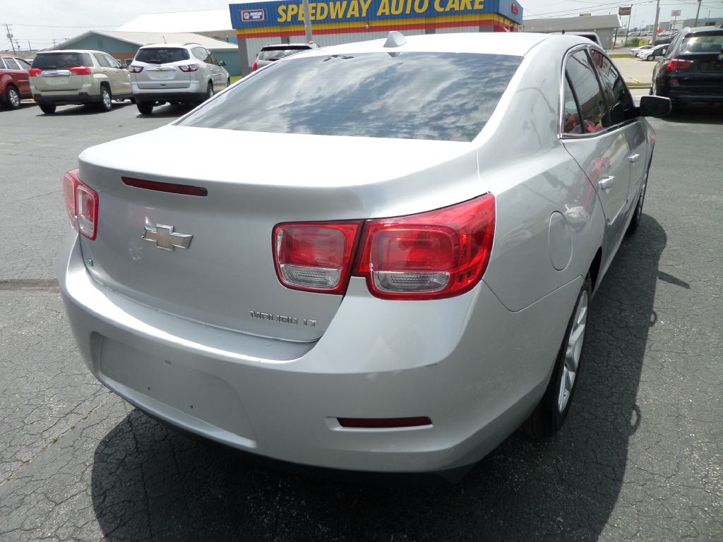 Photo 8 of this CHEVROLET MALIBU