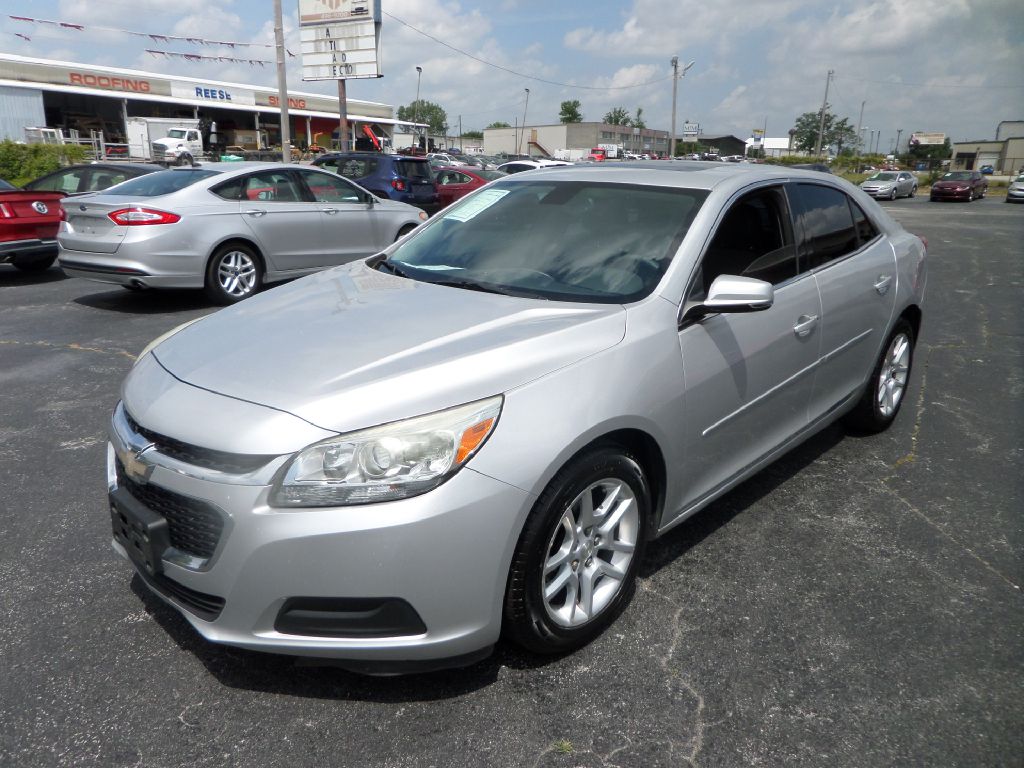Photo 15 of this CHEVROLET MALIBU