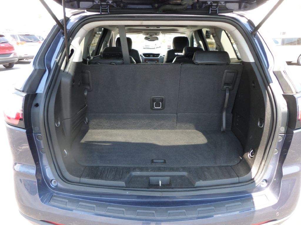 Photo 8 of this CHEVROLET TRAVERSE