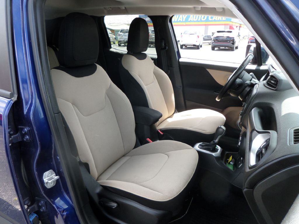 Photo 6 of this JEEP RENEGADE