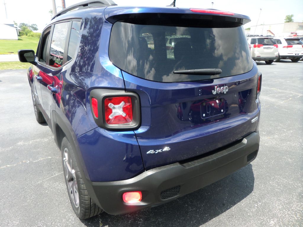 Photo 10 of this JEEP RENEGADE