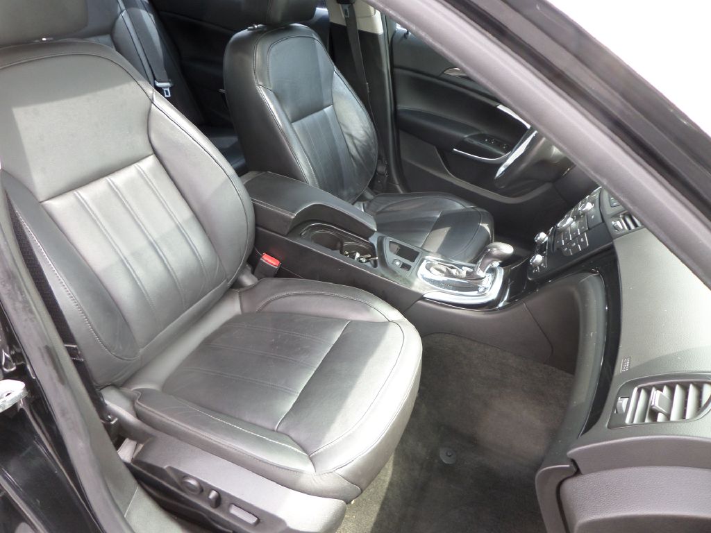 Photo 6 of this BUICK REGAL