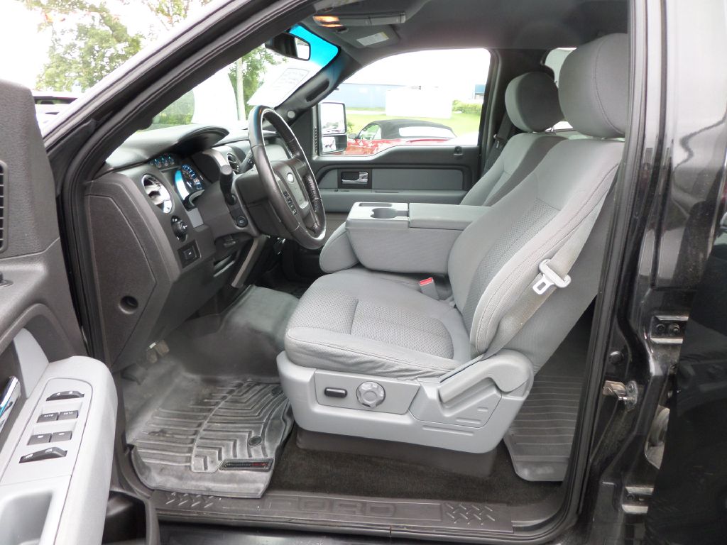 Photo 17 of this FORD F150