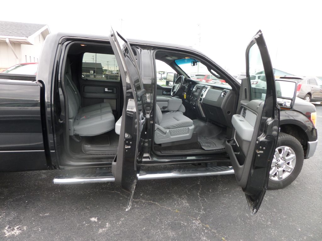 Photo 11 of this FORD F150