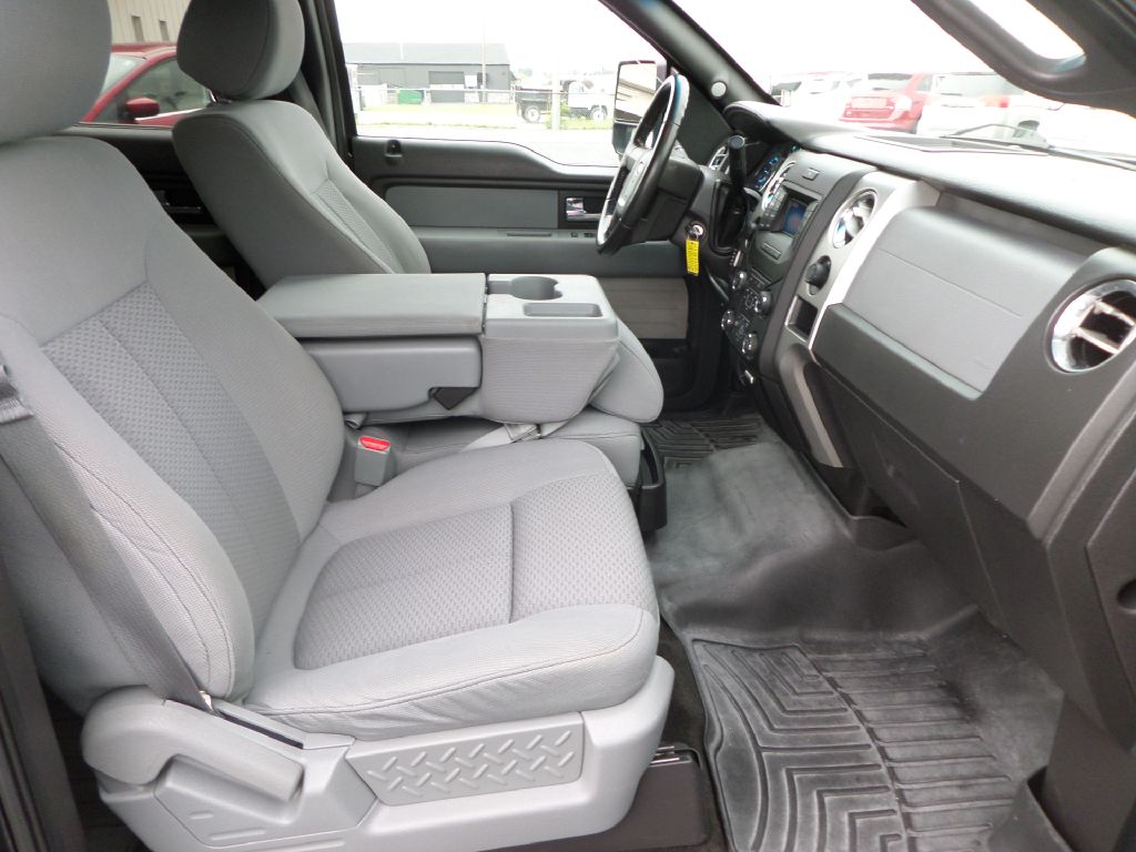 Photo 12 of this FORD F150