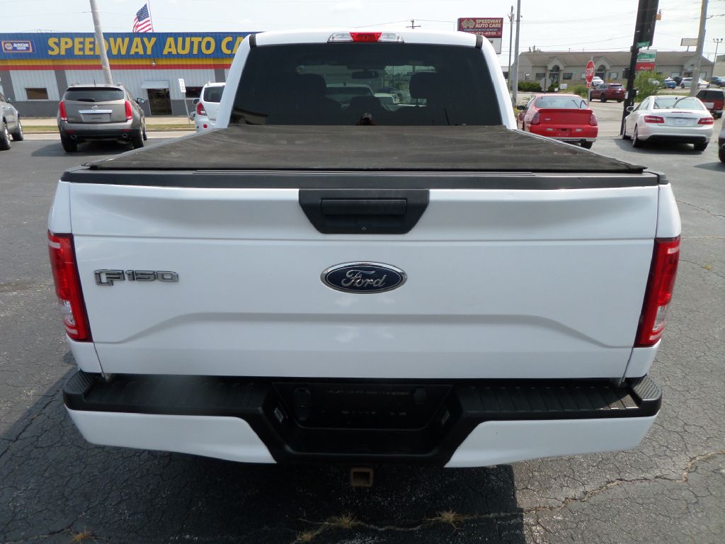 Photo 5 of this FORD F150