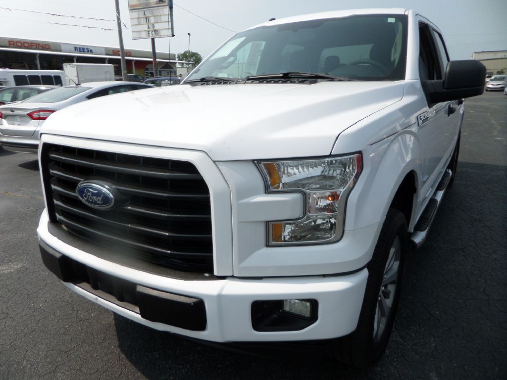 Photo 14 of this FORD F150