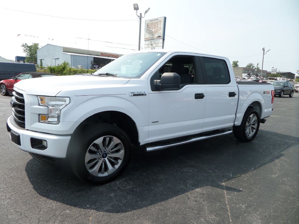 Photo 4 of this FORD F150