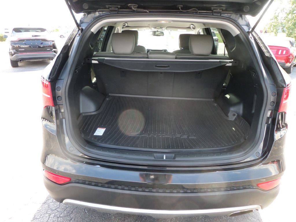 Photo 3 of this HYUNDAI SANTA FE SPORT