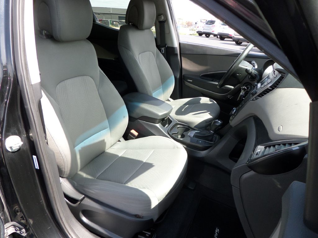 Photo 6 of this HYUNDAI SANTA FE SPORT